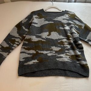 Vince Camuto Camo Knit Pullover Sweater Size XS